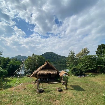 Royal Mountain Hut Hotel Ratchaburi Bagian luar foto