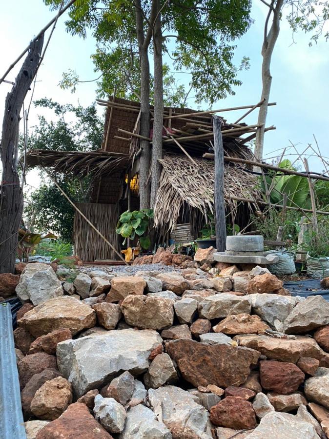 Royal Mountain Hut Hotel Ratchaburi Bagian luar foto