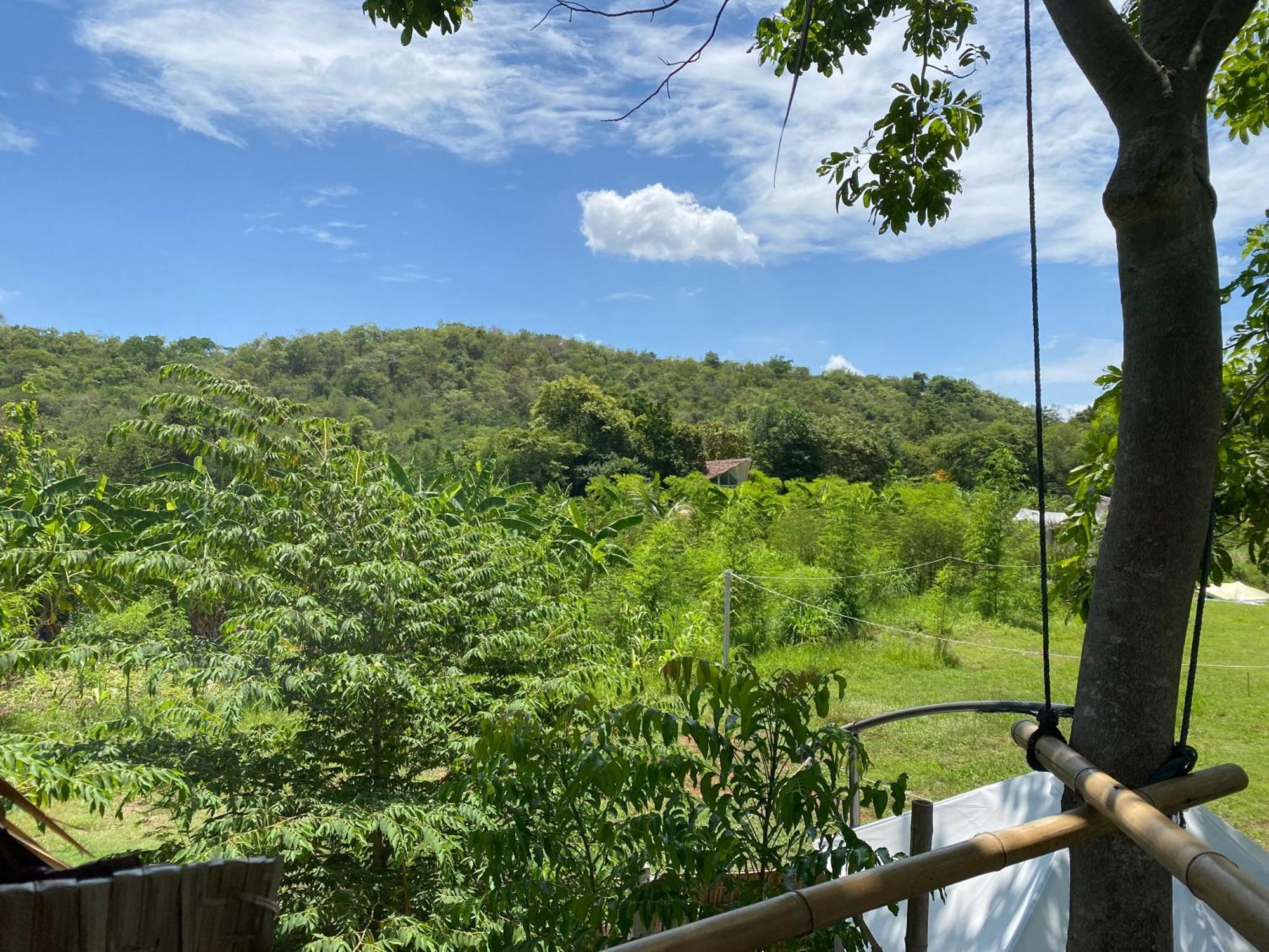 Royal Mountain Hut Hotel Ratchaburi Bagian luar foto