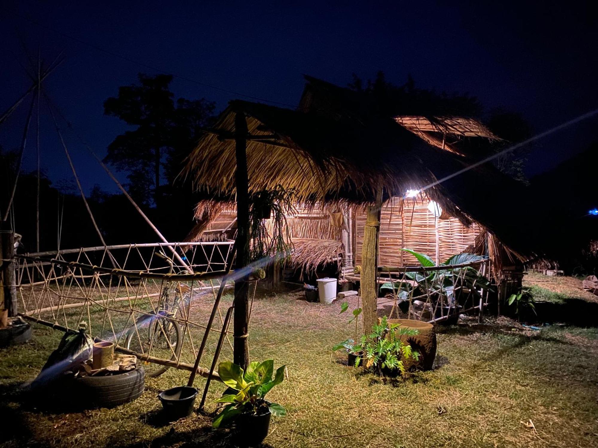 Royal Mountain Hut Hotel Ratchaburi Bagian luar foto