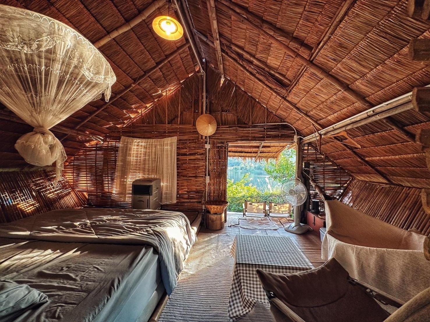 Royal Mountain Hut Hotel Ratchaburi Bagian luar foto