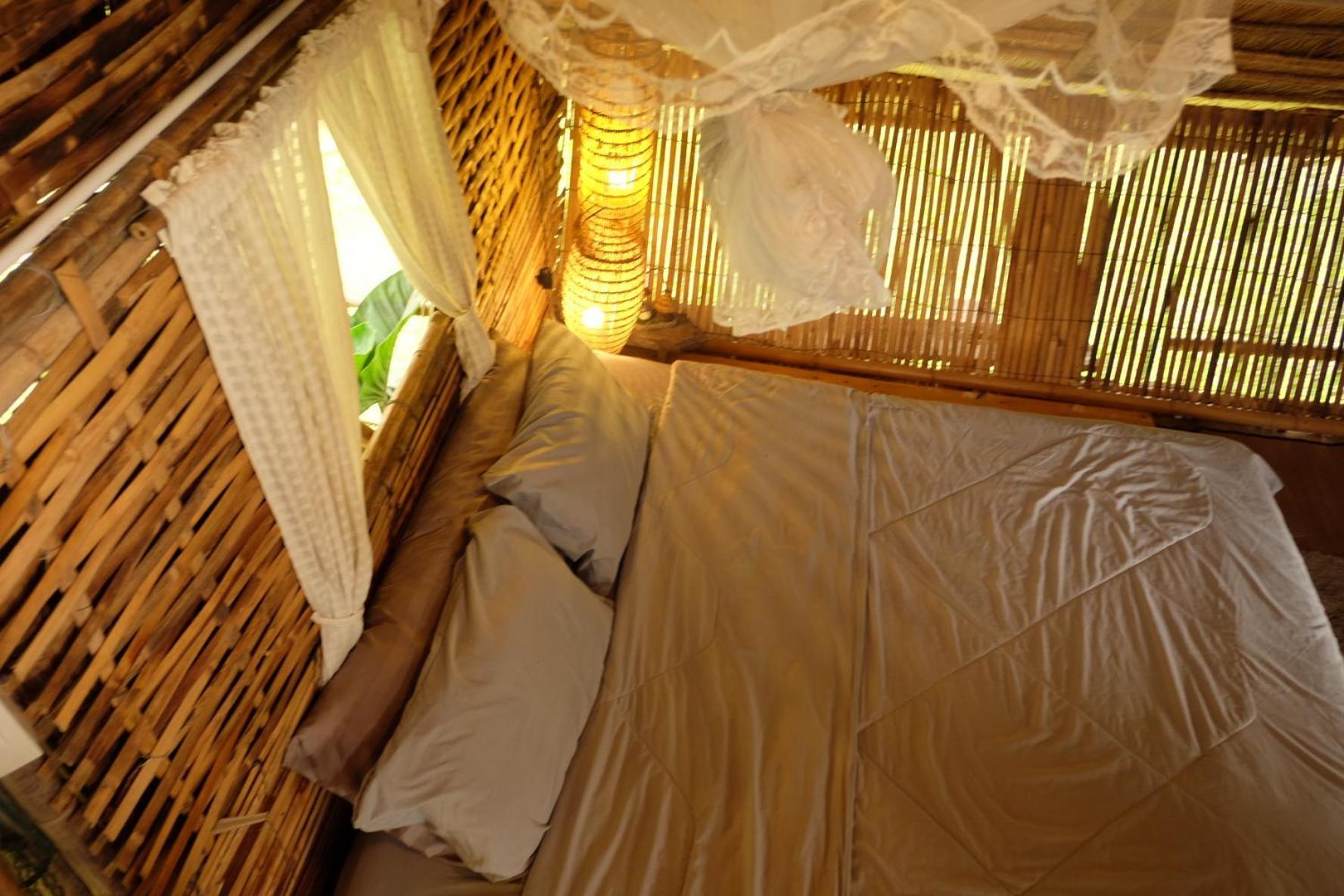 Royal Mountain Hut Hotel Ratchaburi Bagian luar foto